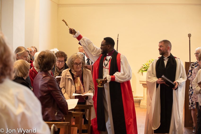 SLE_Church's tweet photo. We were delighted that the Rt Revd Lusa Nsenga-Ngoy, Bishop of Willesden could join us on Saturday to lead a service of blessing and rededication of our church following the completion of our ambitious renovation project  #renewal #hope #newbeginnings #churchofengland https://t.co/VV9GXsUHw2