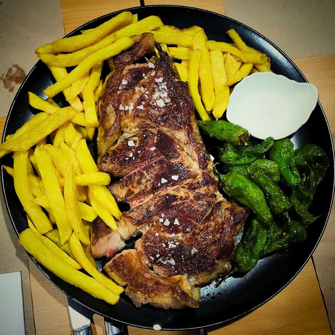 befooder's tweet photo. ¿A quien no le apetece una buena comida casera?🏠
Piel Canela Gastrobar
📍 C. de la Hipica, 13, 47007 Valladolid
👉 Más ℹ y reservas en nuestra web|app https://t.co/44aLl3KG6T o escríbenos por privado
#totalfood #befooder #pielcanelagastrobar #restaurante #cocinaespañola https://t.co/IuJZp7sn58