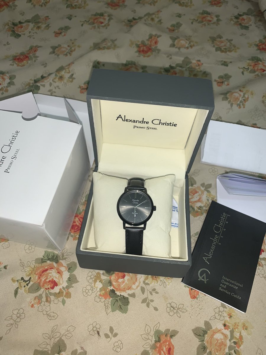 s_randomthought's tweet photo. @txtdrimedia WTS WTS WTS!! JUAL RUGI

‼️ JAM TANGAN ALEXANDRE CHRISTIE BARU!!!!‼️

FULL BLACK CLASIC WANITA

UK 30mm ORIGINAL 100% BELI DI ZALORA

ALASANN JUAL : SALAH BELI MODEL SALAH UKURAN😭😭😭

* belum dipake samsek baru dibuka, di bungkus lagi jadi masih BARU GUARANTED

IDR 680.000 https://t.co/wl9B1bFpb9