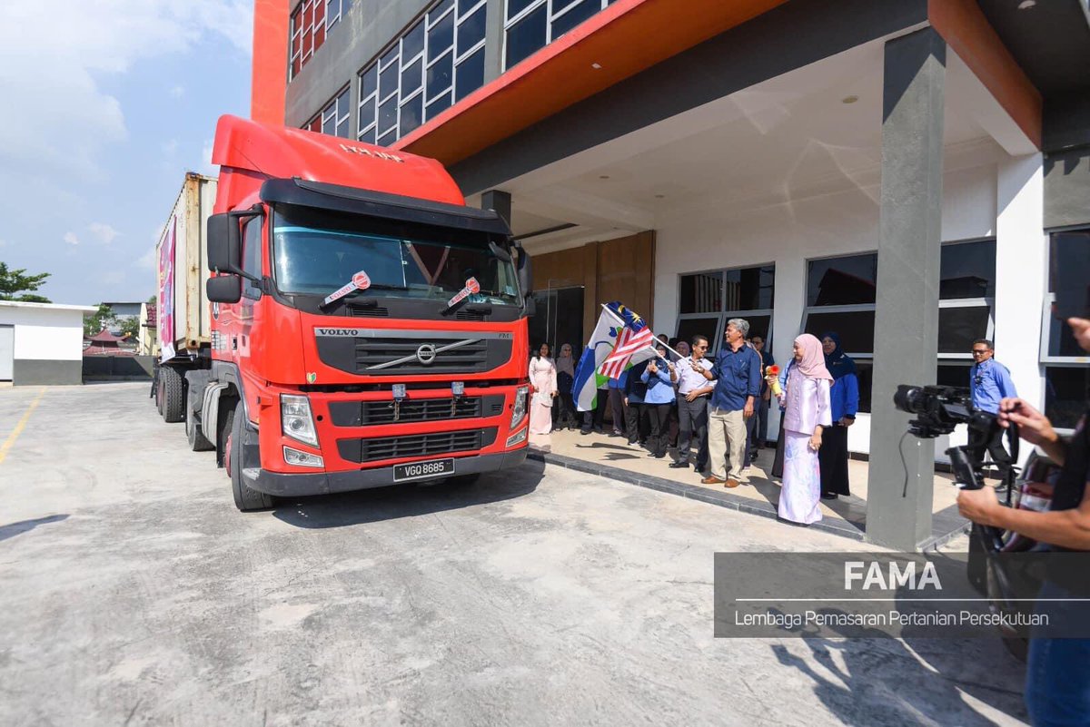 FAMA_Malaysia's tweet photo. PROGRAM FLAG OFF PENGEKSPORTAN PRODUK SYARIKAT DOLUVO SDN BHD KE PASARAN CHINA

16 Mei 2023 (Selasa)
2.00 Petang
Doluvo Sdn Bhd, Bandar Puncak Alam, Selangor https://t.co/dtbkpm8l27