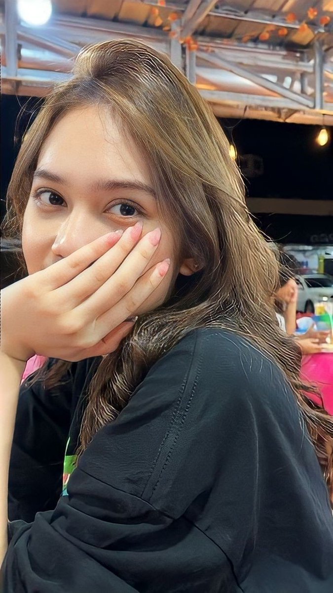sshaniindira's tweet photo. @bootemm @Y_ChikaJKT48 Botem masih kangen eh @Y_ChikaJKT48 https://t.co/FH0NC5rcV8