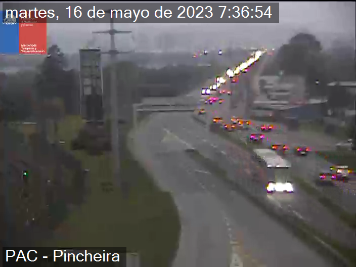 TTIBiobio's tweet photo. 🟡AHORA | (07:38) #Concepción #SanPedrodelaPaz 

Situación actual del tránsito sobre el puente Llacolen.

Se aprecia gran cantidad de vehículos en dirección al centro de Concepción. Circula con máxima atención a la vía. https://t.co/Wl92JrE3V4