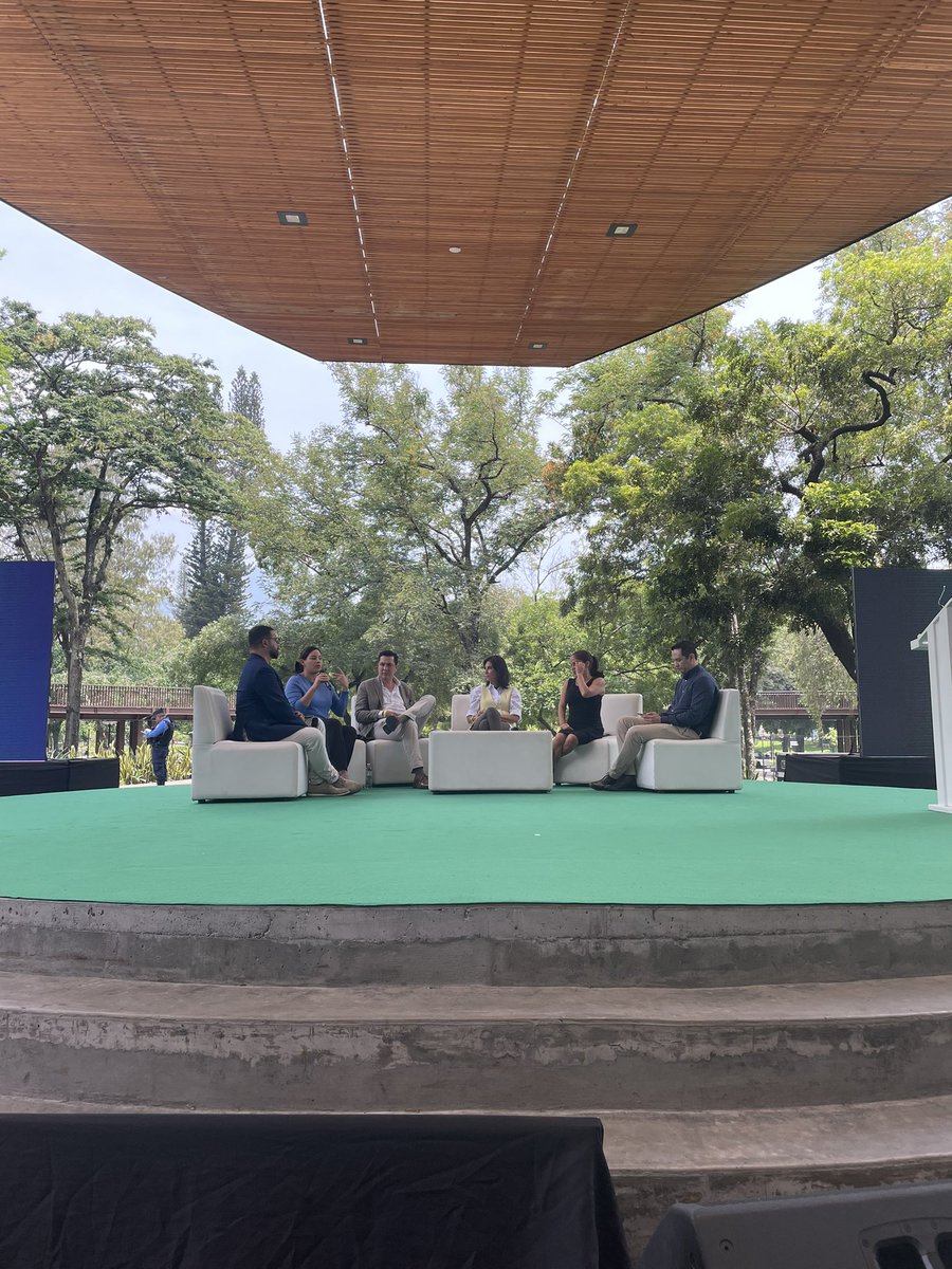 MayulyFerrufino's tweet photo. Ya comenzamos el #COIPSS2023 
@ParqueCuscatlan @UCCI_SG @alcaldia_ss https://t.co/whLy7MMgrl