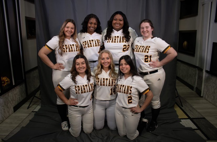 A huge congratulations to our seniors who graduated yesterday!! Thank you for being a spartan💛🖤