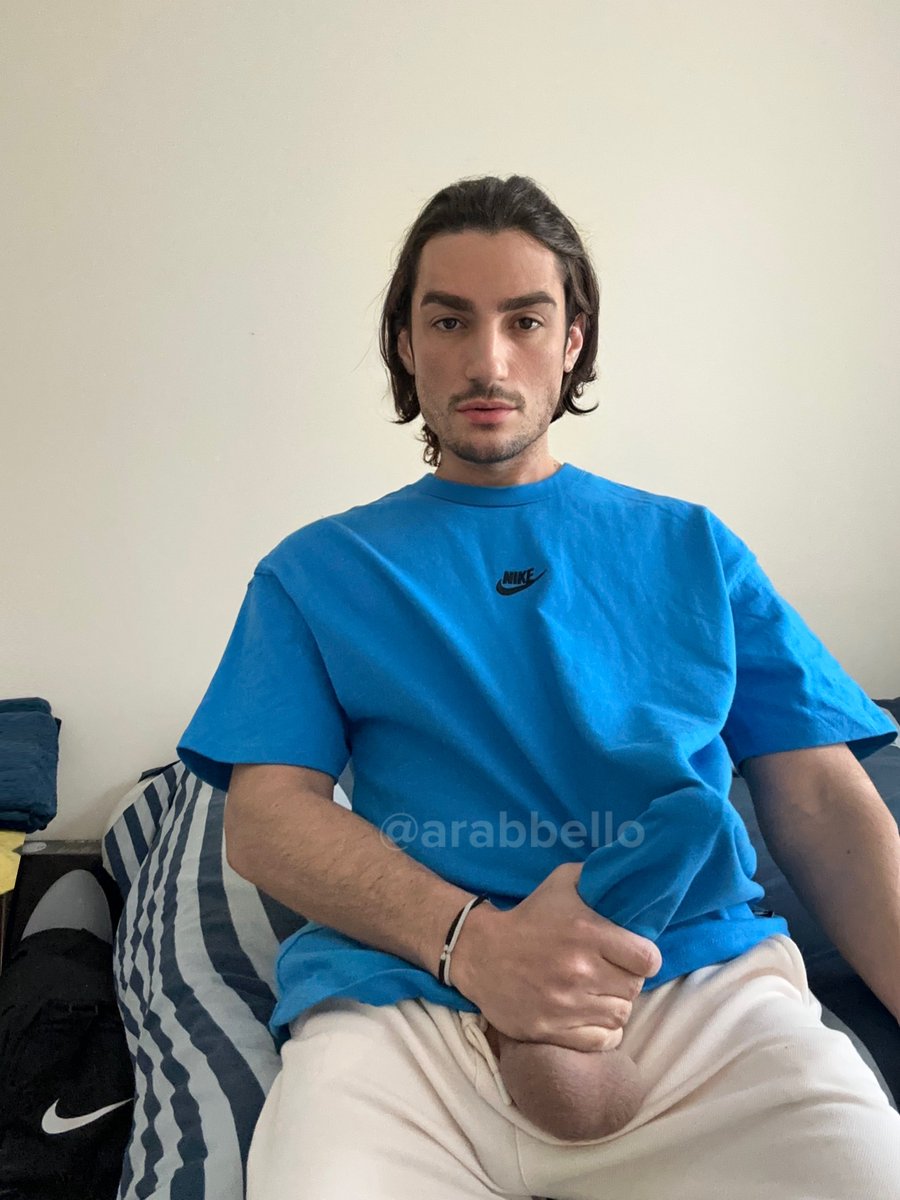 JamesHottie🔥 on Twitter: "Like and RT if you’d bottom for my 0F #