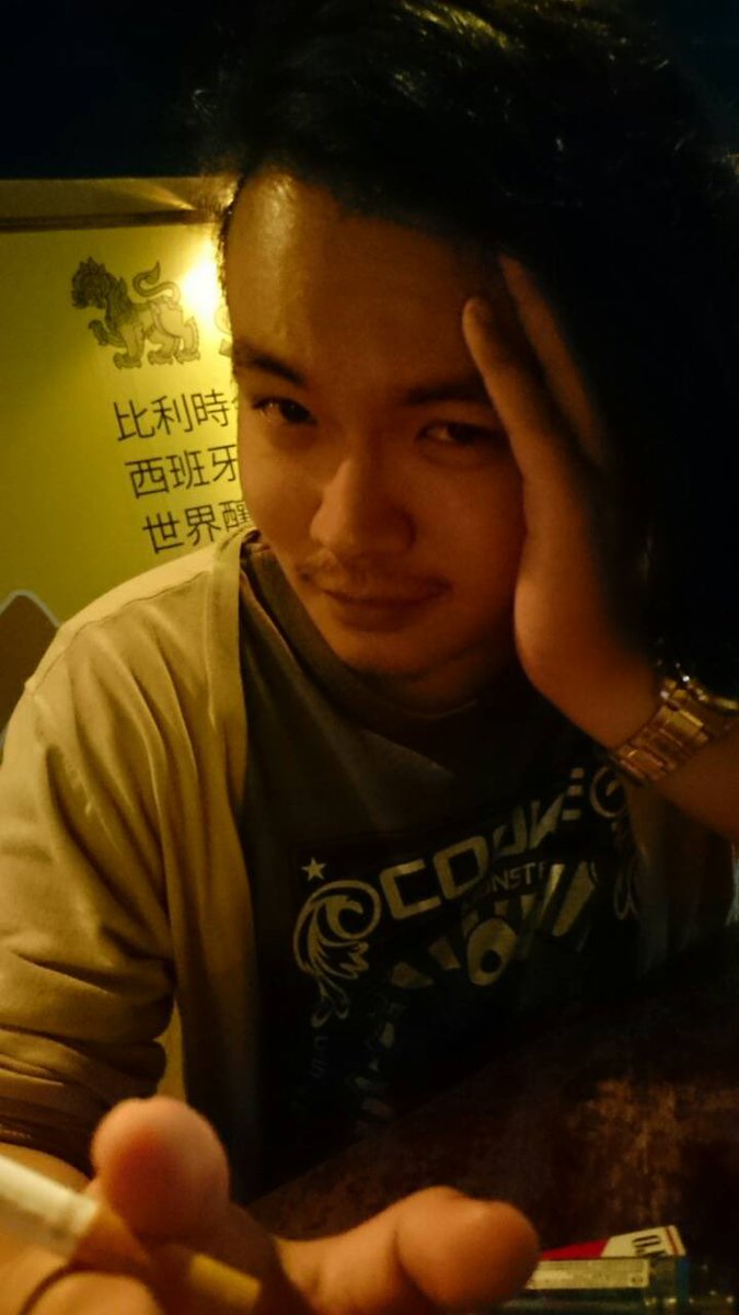 YuxiangSu's tweet photo. 有人想出來喝一杯嗎？ https://t.co/qn36P9dmCP