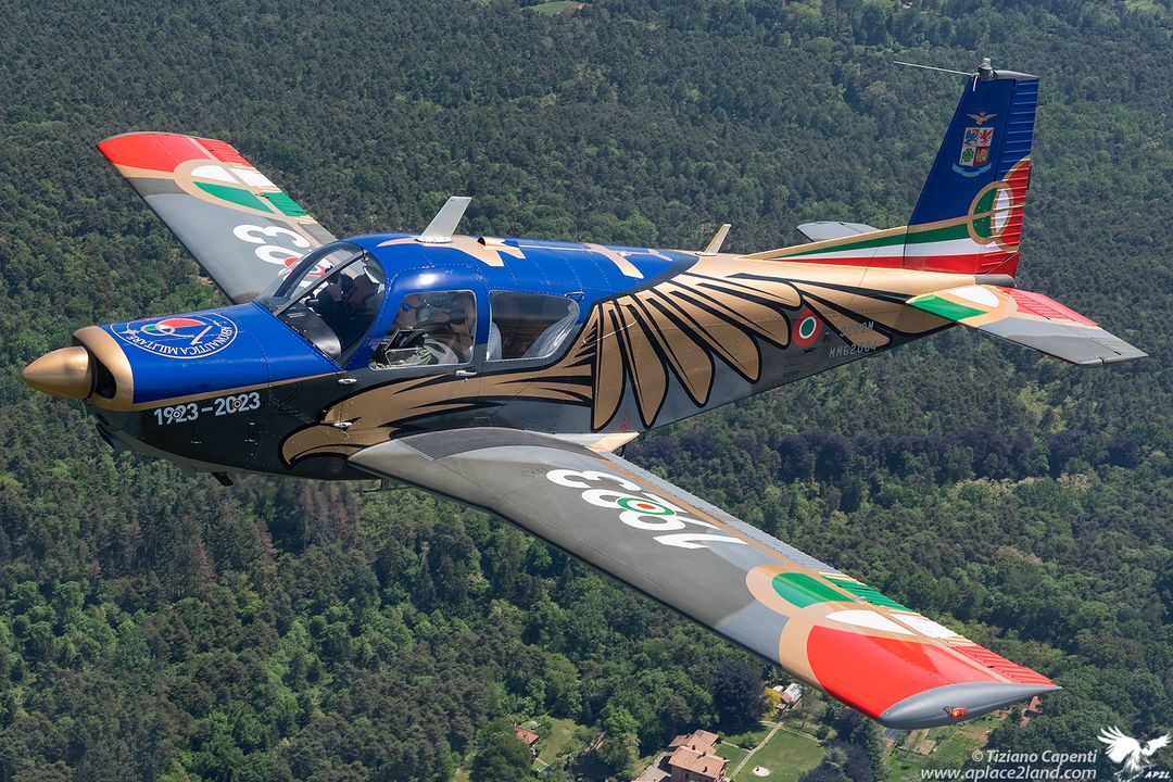 di cultura aeronautica. Very colorful aircraft wearing a special livery to celebrate 100th Anniversary of Aeronautica Militare. . Aeronautica Militare SIAI-Marchetti U-208A MM62004 / 60-42 Provincia di Varese [LILN] 15/05/2023 . #mil #s208 #siai #militaryaircraft #2023 #siaimarch