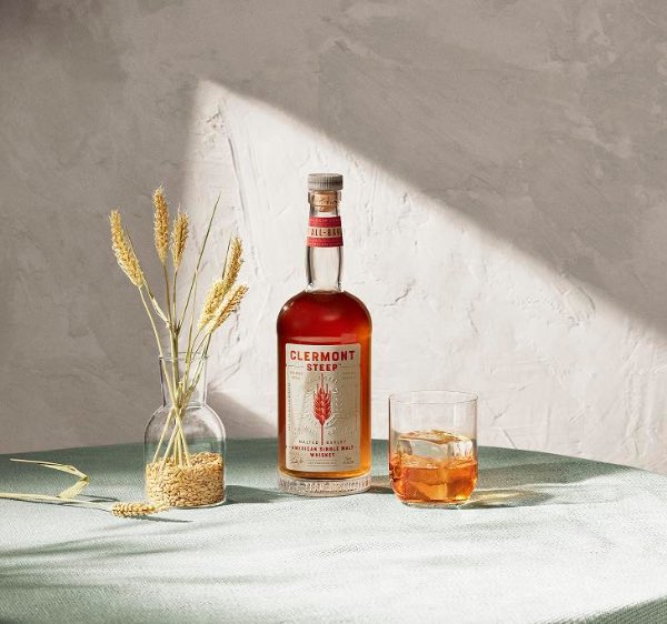 TheBourbonNews's tweet photo. @JimBeam has announced the release of its first American Single Malt, Clermont Steep.
This 5-year ASMW will be available in select states and on ReserveBar beginning in June.
#jimbeam #asmw #singlemalt #whiskey https://t.co/CsDMJAZ3BN