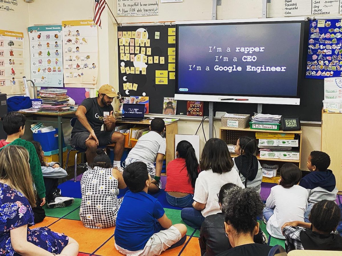 PS142M's tweet photo. Today we welcomed many special guests into our school for Career Day! Students learned about a wide range of jobs from scenic designer to park ranger and everything in between! Thank you to our presenters for inspiring our students! @District1NYC https://t.co/7GamN5N054