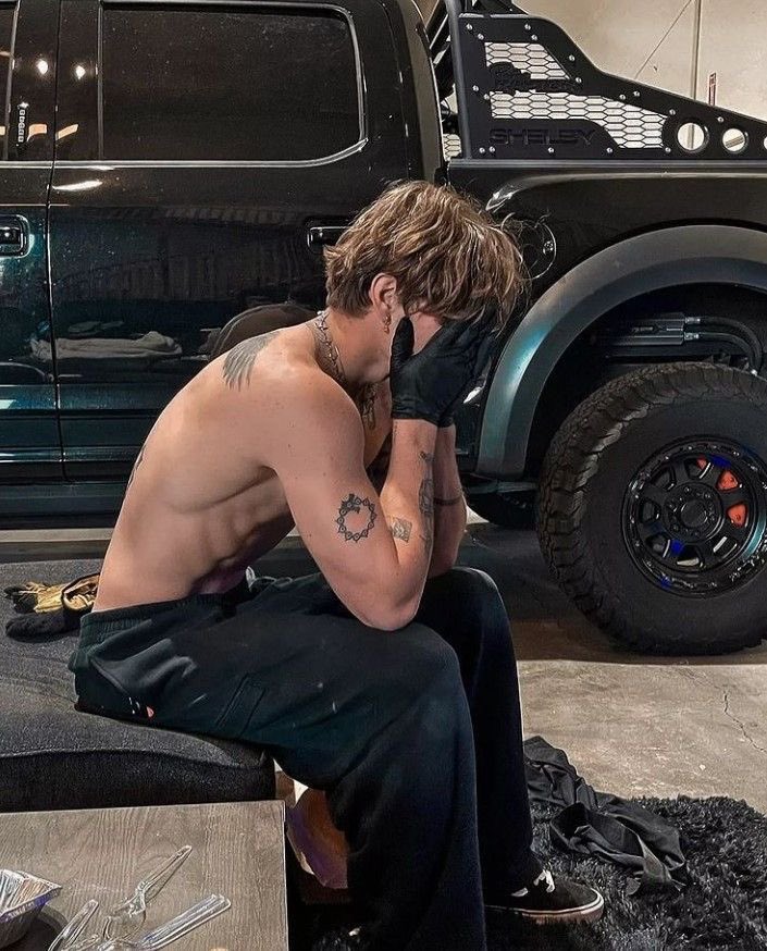 anybody need their car fixed?