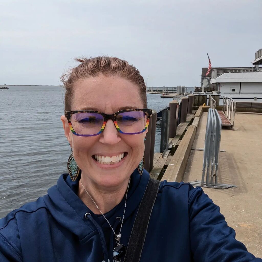 risingtidewomen's tweet photo. Sometimes when you're already in #Truro, you have to go grab lunch and a walk on the pier in #Provincetown, just because. Hope you get to feel some sunshine on your face today, friends. 
#capecod #ibclcsofinstagram #capecodibclc #capecoddoula #childbirth… https://t.co/IgMIk6ktpI https://t.co/EwyfW9UzPP