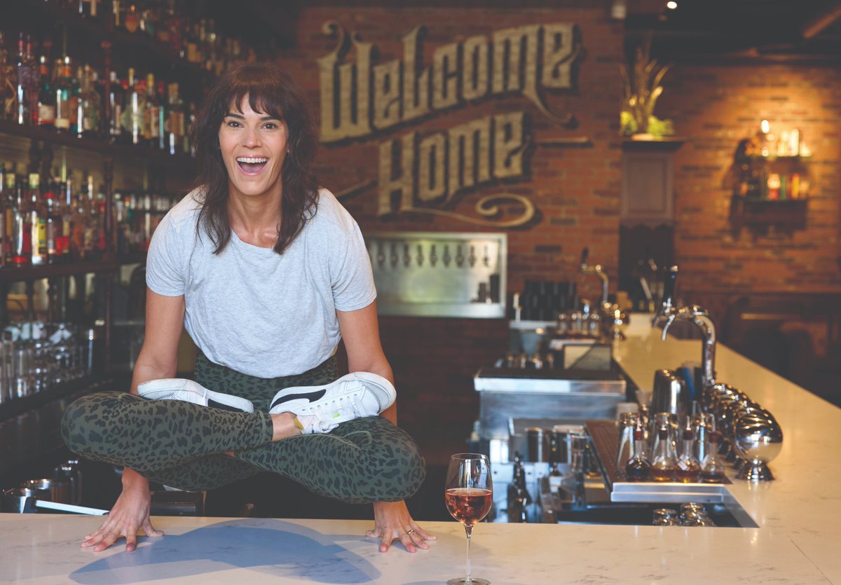 .<a href="/comstocksmag/">Comstock's magazine</a> won first place artist photo in the #CaliforniaJournalismAwards for <a href="/FGreavesPhoto/">Fred Greaves</a>'s shot of Lindsay Nader, partner at IHG. (Props to Lindsay's yoga &amp; modeling skills too!)