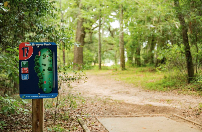 FlGuestDrctry's tweet photo. #Tallahassee has beautiful #parks and #greenways to explore.A #playground, #pumptrack, #RC Track, #Tennis, #Pickleball courts. Miles of #hiking and #bikeing, a professional class #discgolf course, plenty of places to #picnic, multiple baseball and softball fields, and open spaces https://t.co/AsBjfPW0ts