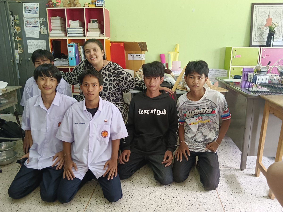 indiadark's tweet photo. ลูกๆมาเยี่ยม https://t.co/lfKnnIP9j1