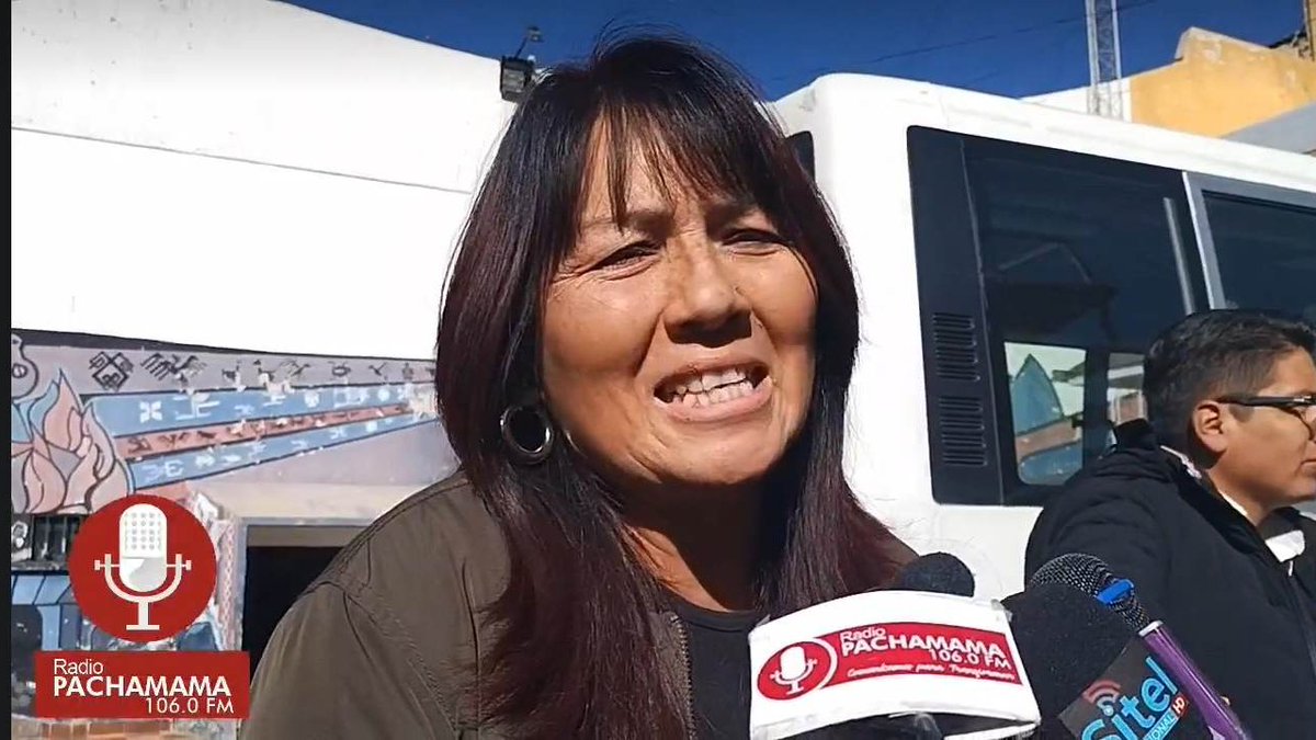 redpachamama's tweet photo. Susana del Carpio, activista de #Animales SOS, manifestó su indignación respecto al caso del can que fue arrojado por la ventana de un vehículo en la carretera hacia Los Yungas, además indicó que las sanciones deberían ser mayores para las personas que abandonan a sus #mascotas. https://t.co/pMtMuYr4qF