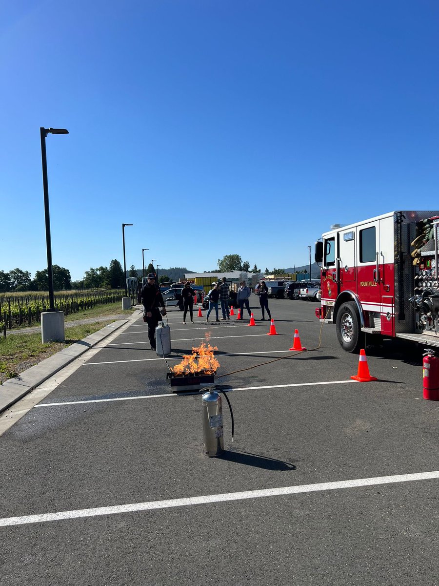 CAL FIRE LNU on Twitter "Engine 12 crew from Yountville hosted a Fire