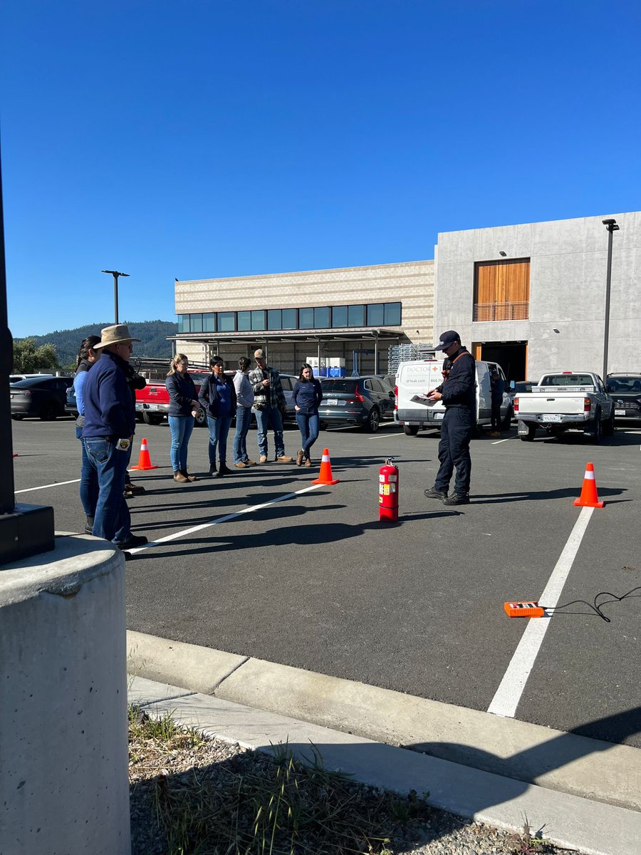 CAL FIRE LNU on Twitter "Engine 12 crew from Yountville hosted a Fire