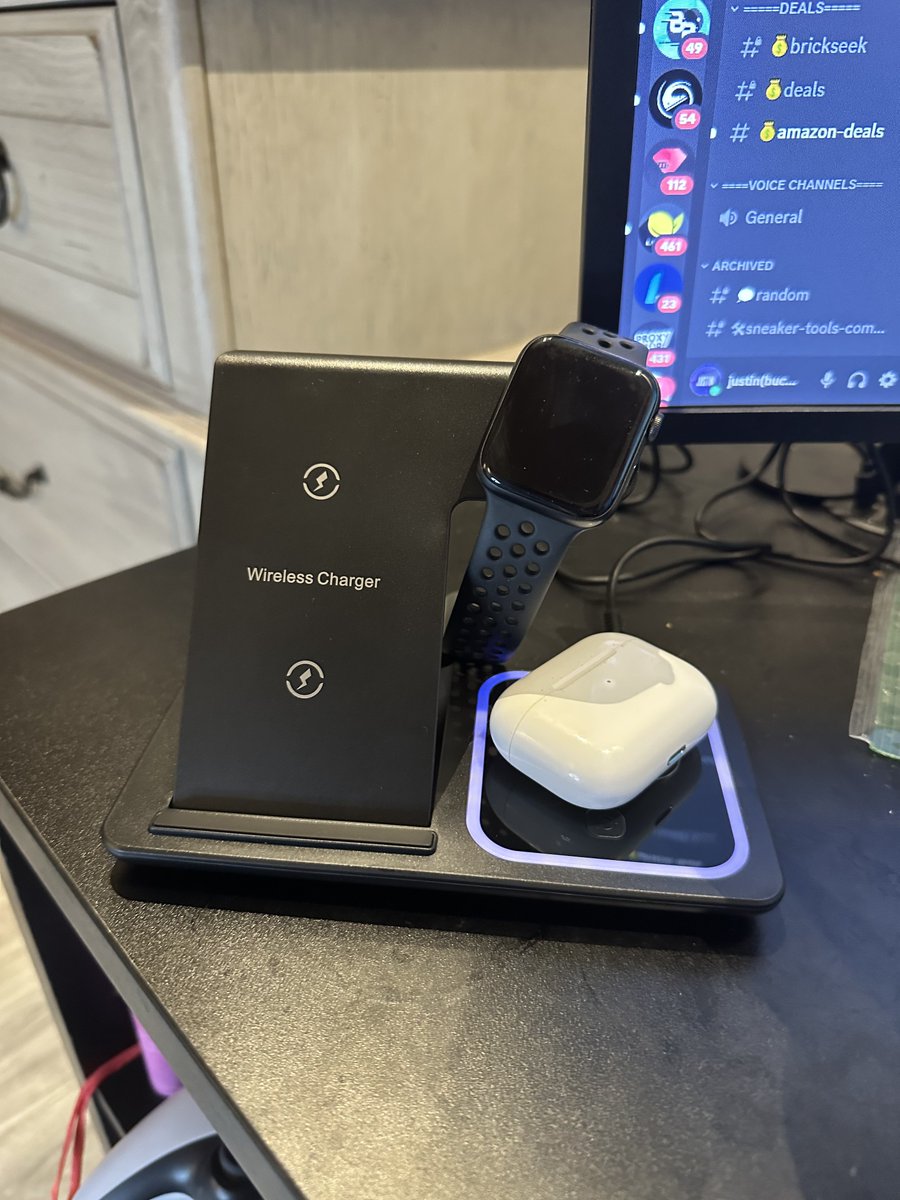 Success posted in NonStopCop <a href="/_nonstopcop_/">NonStopCop</a>
New desk accessorie, thanks to the freebies!