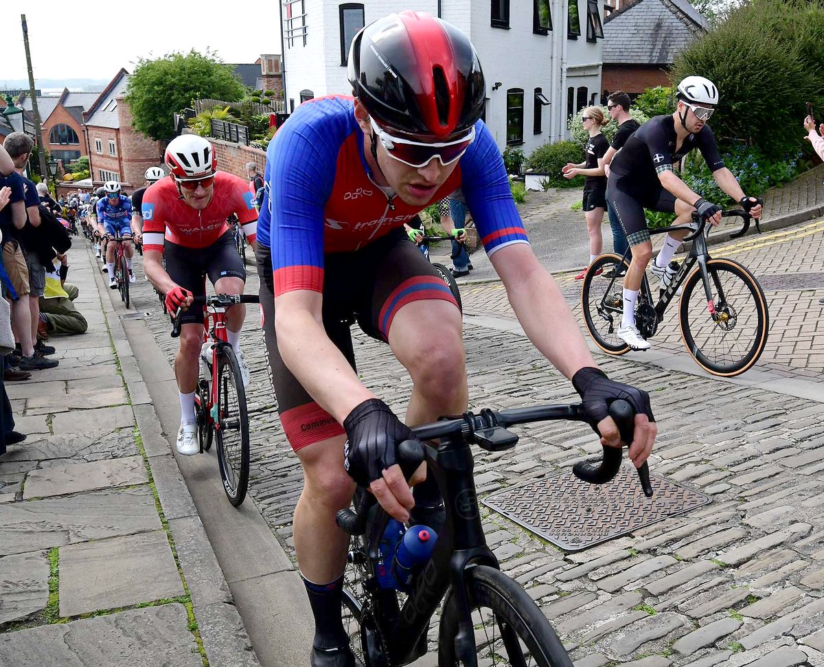 VeloUK's tweet image. Racing in the gutter Lincoln style #Michaelgate #LincolnGP

ALBUMS: facebook.com/Veloshooter/ph…