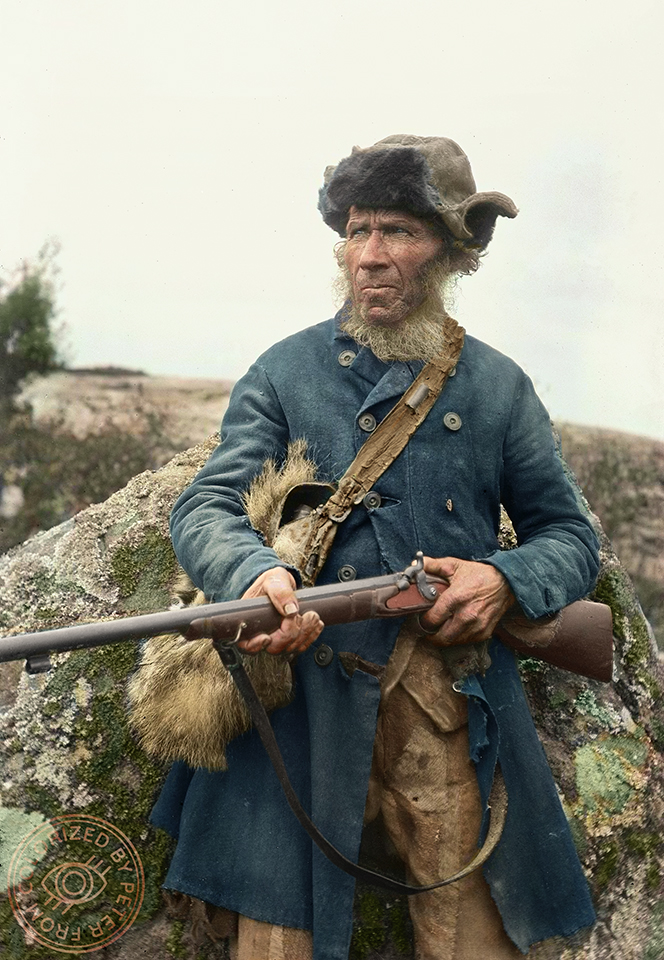 peppefrom's tweet photo. Henrik Bengtsson i Björsgård, Asige socken, Årstads härad, Halland, i pälsmössa hållandes ett jaktgevär omkring 1890.
Kolorerad av mig. RT:a gärna så att fler får ta del av vår vardagshistoria. 🇸🇪❤️ https://t.co/c6aNxYQJtn