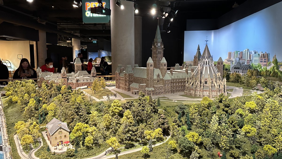 We’ve been littlized! Did you know that the Bytown Museum is featured in the ever-growing @LittleCanada_ exhibition in #Toronto? Check us out in miniature the next time you’re in TO! #myottawa