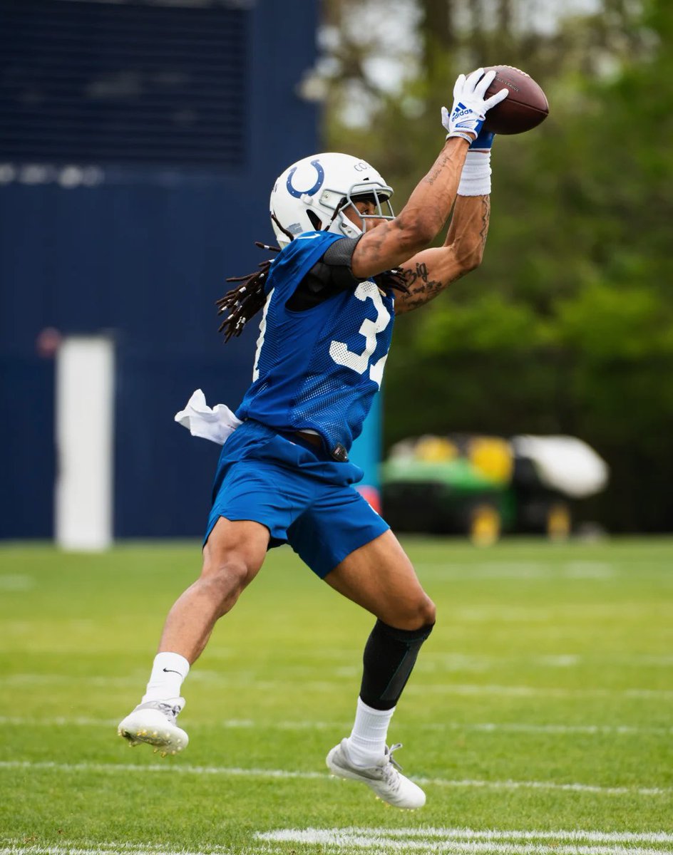 Elon Football (@elonfootball) on Twitter photo 𝗥𝗼𝗼𝗸𝗶𝗲 𝗺𝗶𝗻𝗶𝗰𝗮𝗺𝗽 𝘁𝗵𝗿𝗼𝘂𝗴𝗵 𝘁𝗵𝗲 𝗹𝗲𝗻𝘀
📸 | <a href="/Colts/">Indianapolis Colts</a>, <a href="/dallascowboys/">Dallas Cowboys</a>, <a href="/Buccaneers/">Tampa Bay Buccaneers</a>
#NFLReady | #ElonInThePros | #AED 𝗥𝗼𝗼𝗸𝗶𝗲 𝗺𝗶𝗻𝗶𝗰𝗮𝗺𝗽 𝘁𝗵𝗿𝗼𝘂𝗴𝗵 𝘁𝗵𝗲 𝗹𝗲𝗻𝘀
📸 | <a href="/Colts/">Indianapolis Colts</a>, <a href="/dallascowboys/">Dallas Cowboys</a>, <a href="/Buccaneers/">Tampa Bay Buccaneers</a>
#NFLReady | #ElonInThePros | #AED
