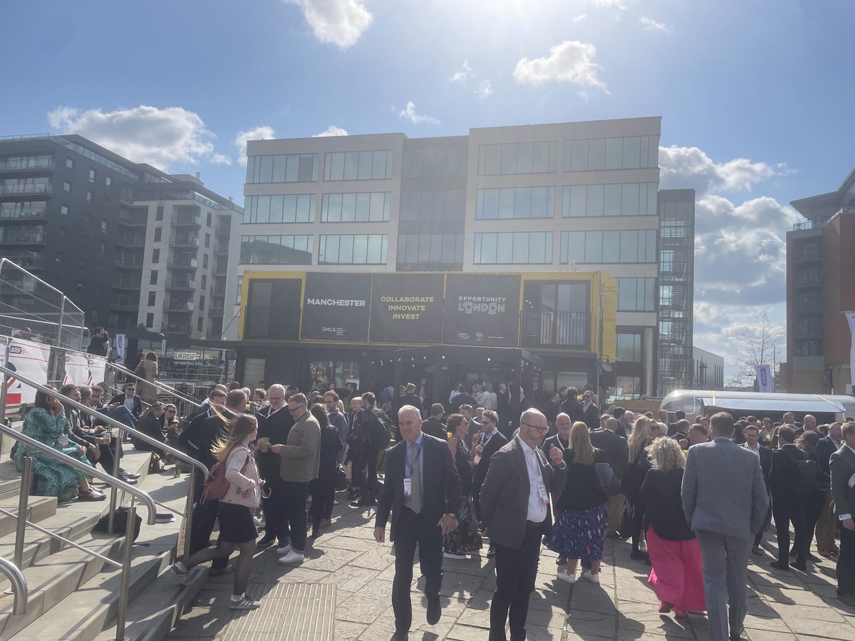 Brilliant atmosphere on the 1st day of the #UKREiiF conference in Leeds. 6,000+ attendees from the public &amp; private sector. Big discussions of the day around #netzero, #ESG #sustainability + #socialvalue in #realestate. A great day in the sunshine!