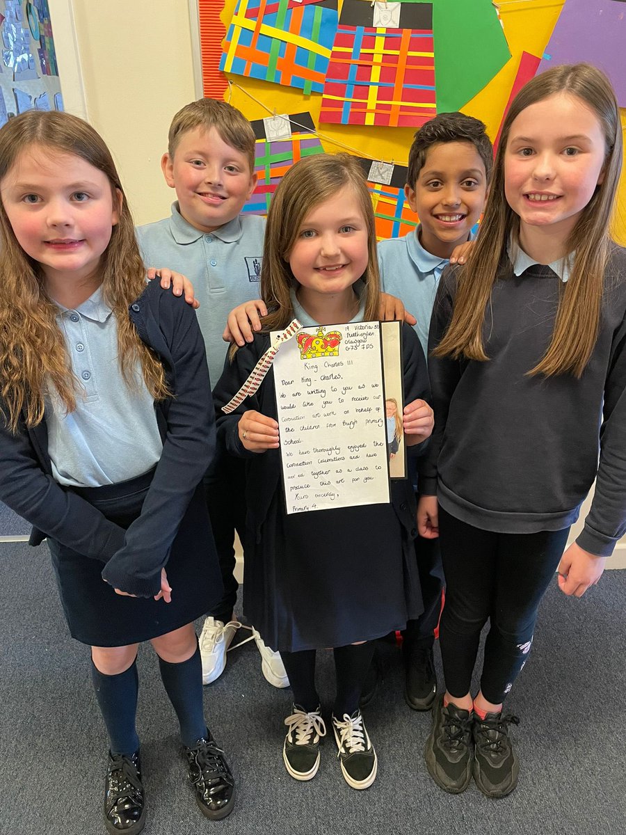 BurghPrimary's tweet photo. Our P4 class created this amazing piece of artwork for the King’s coronation - we would love to get it to His Majesty so please help us by liking and retweeting @EducationSLC @slcHealthy @KensingtonRoyal @RoyalFamily #KingCharlesCoronation #Art #TeamBurgh #DREAMbig https://t.co/PA375NYnsk