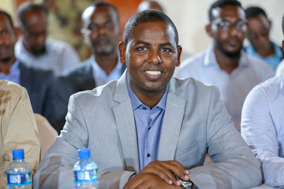 HonNajah's tweet photo. Waxaan maanta ka qeybgalay kulan Madaxweynaha KGS mudane H.E Abdiaziz Hassan Mohamed @Laftagareen uu u qabtay dhammaan hay’adaha gargaarka ee ka hawlgala Koonfur Galbeed Soomaaliya iyo hay’adaha dowladda. https://t.co/q92lnC2jV4