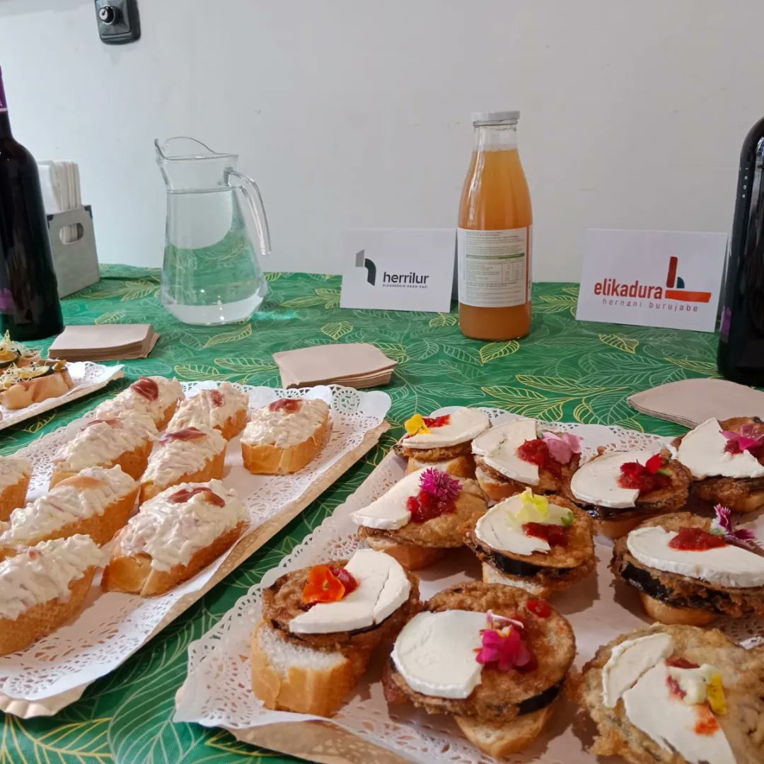 Herrilur tweet media