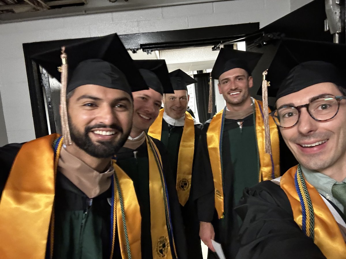JGuappone's tweet photo. ๐๐ Graduated with an Executive #MBA from @CLE_State. Gratitude to the dedicated faculty, staff, and my amazing cohort. Here's to the journey, friendships, lessons learned, and the road ahead. ๐ฅ ๐
#CSU #CLEstate2023 #Vike4Life #MBA #graduation #milestone #grateful https://t.co/qDfH21x4Ke