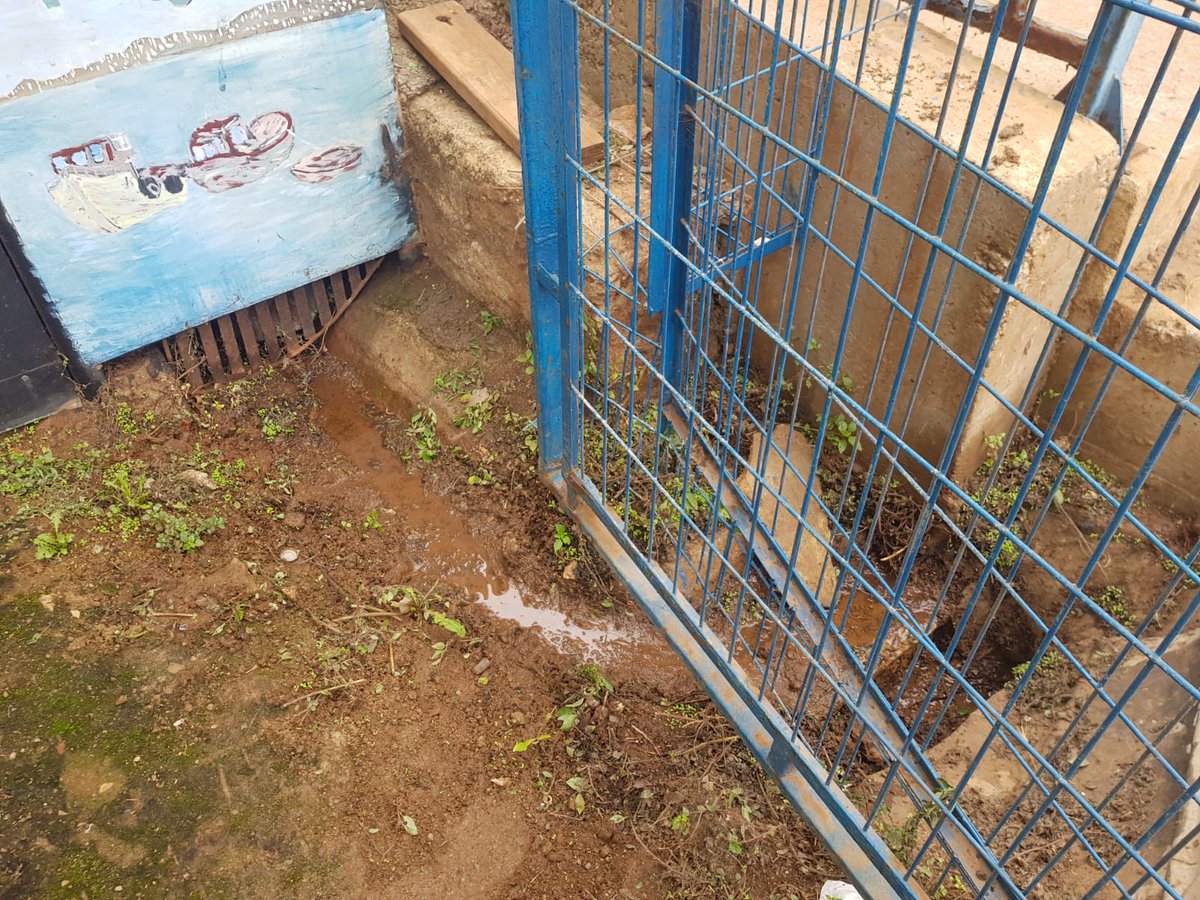 Van 4 días donde he informado sobre la rotura de matriz a @esval_chile y aún no atienden la emergencia, nos piden que cuidemos el agua a ellos no nos ayudan
<a href="/CongresoFm/">RadioCongresoFM</a> <a href="/radio_festival/">Radio Festival</a> <a href="/soychile/">Soy Chile</a> <a href="/AlertaNoticiasV/">Alerta Noticias Valparaíso</a> <a href="/rvletelier/">Radio Valentín Letelier</a>