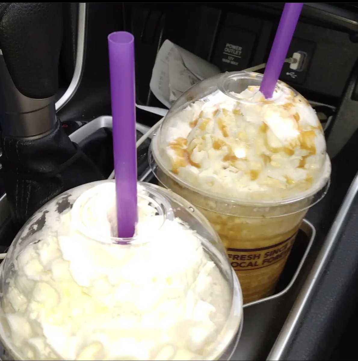 castina91's tweet photo. Been a while! @TheCoffeeBean so good! @eycrowdinc #eycrowdpartner https://t.co/nbYkxOBrsA
