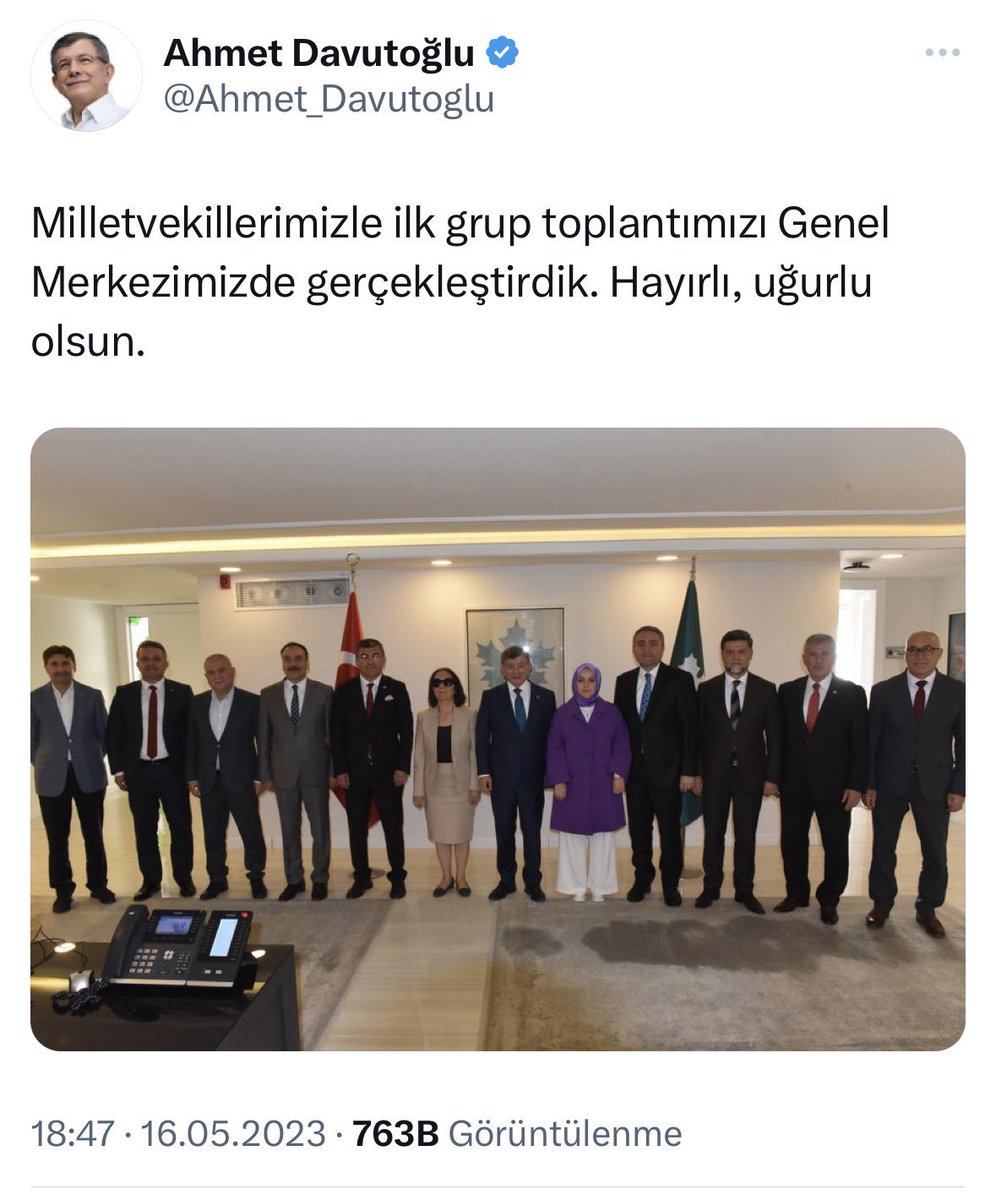 CHP milletvekilleri ilk grup toplantısını yapmış 😂