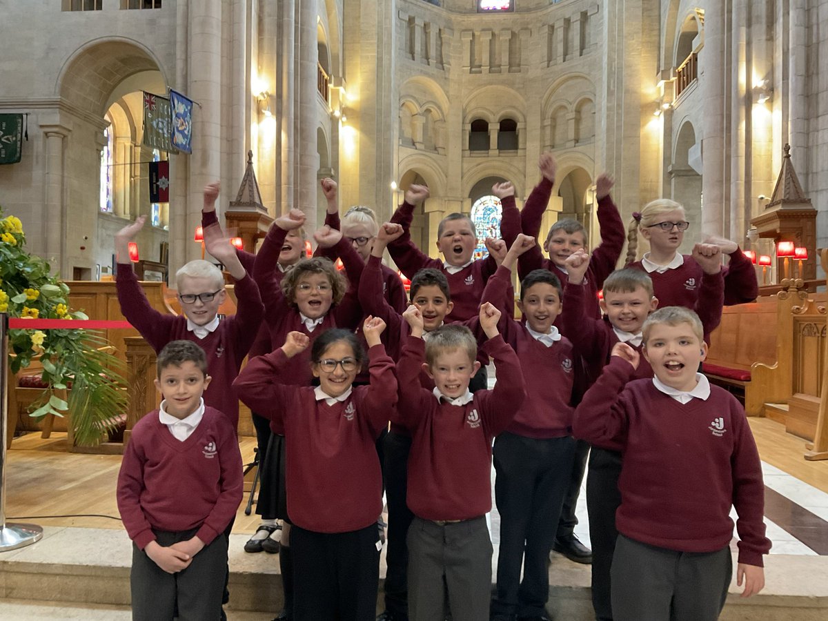 Well done to our pupils who were performing by singing and signing 🤟🏾at St Anne’s Cathedral in Belfast today. You made us all very proud  ✨🎶 <a href="/StAnnesPCA/">St. Anne’s Cathedral PCA</a>