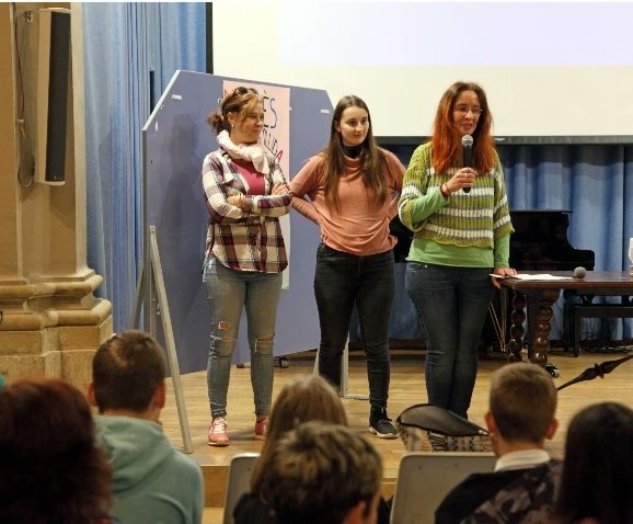 InsMoianes tweet media