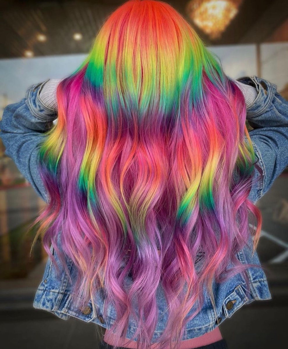 💕 OBSESSED! 🌈 BY @shell.vega 🌈

#rainbowhair #vibranthair #brighthair #hairapprentice #hairdressing #hair #apprenticeships #buildingconfidence #supportingstudents #futureprofessional #hairskills #hairdresser #concepthairmag