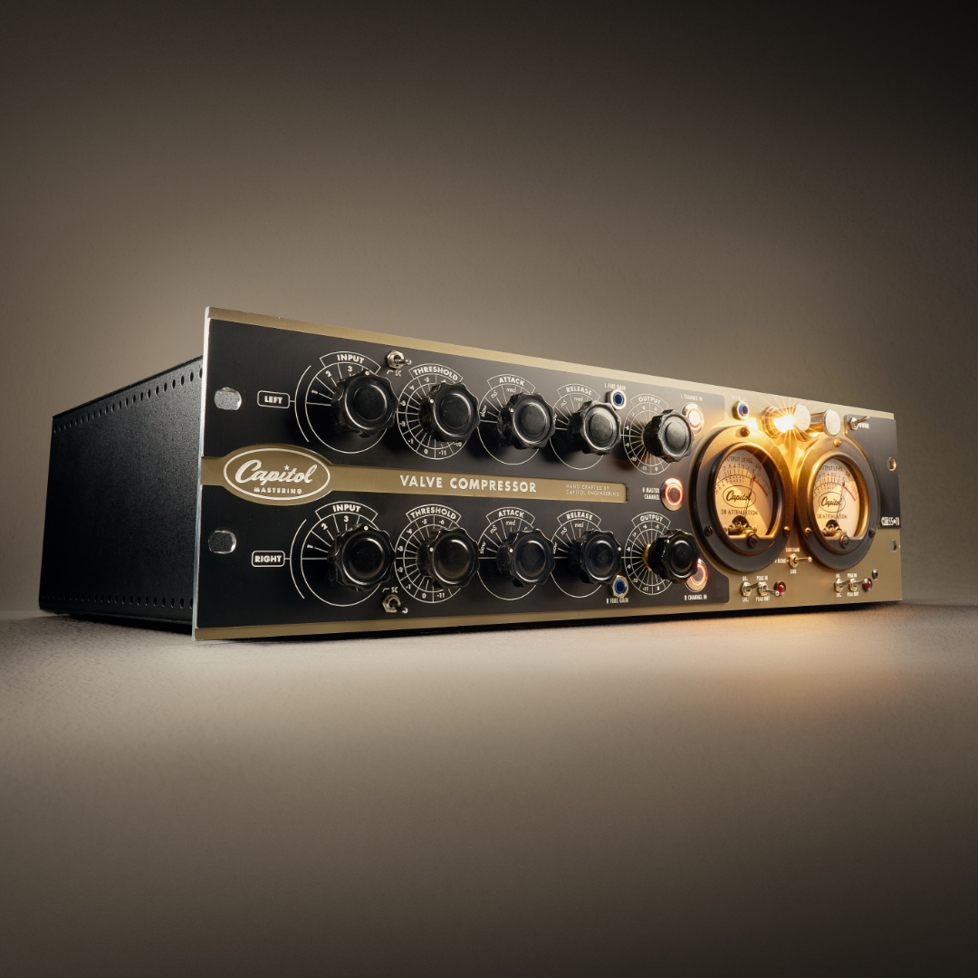 UAudio's tweet image. Introducing two new UAD plug-in titles that bring exclusive emulations of a 1974 Rhodes electric piano, and the one-of-a-kind mastering hardware used at Capitol Studios.

👉 Electra 88 Vintage Keyboard Studio
👉 Capitol Mastering Compressor

Learn more: uaudio.com