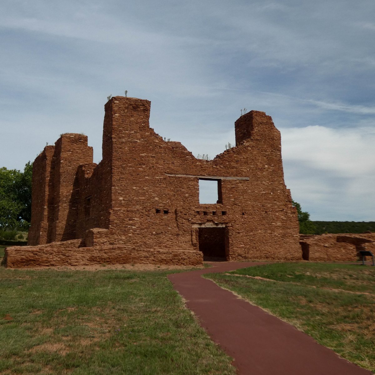 505Nomad's tweet image. Salinas Pueblo Missions | Three Tompiro Pueblos, each with the ruins of some of the earliest Spanish missions - ow.ly/7XtN50IQCtc

#NativeAmerican #Mountainair #travel #daytrip #roadtrip #Catholic #NewMexico