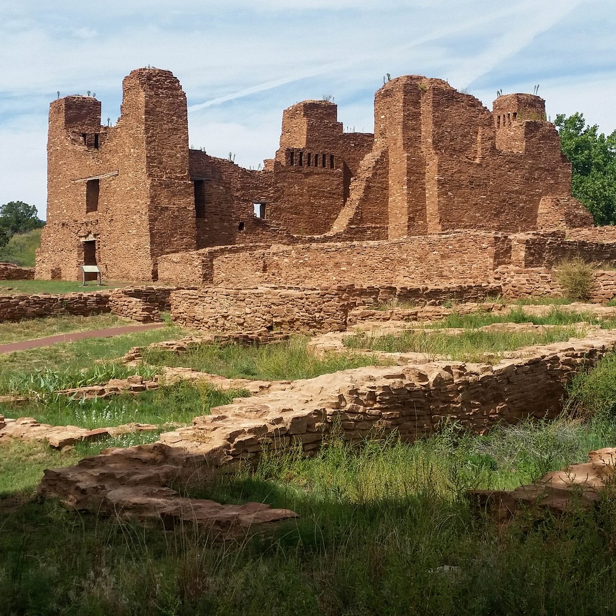 505Nomad's tweet image. Salinas Pueblo Missions | Three Tompiro Pueblos, each with the ruins of some of the earliest Spanish missions - ow.ly/7XtN50IQCtc

#NativeAmerican #Mountainair #travel #daytrip #roadtrip #Catholic #NewMexico