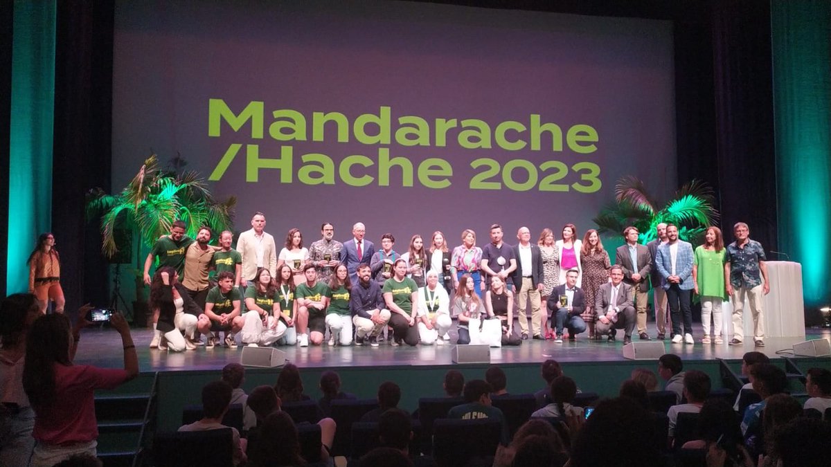 102Novadoc's tweet photo. El viernes 12 de mayo estuvimos en la gala de entrega de premios de la edición de 2023 de los Premios Mandarache (@MandaracheHache)

Estamos encantados de colaborar como patrocinadores de este proyecto educativo. https://t.co/8KJvsxgQ8c