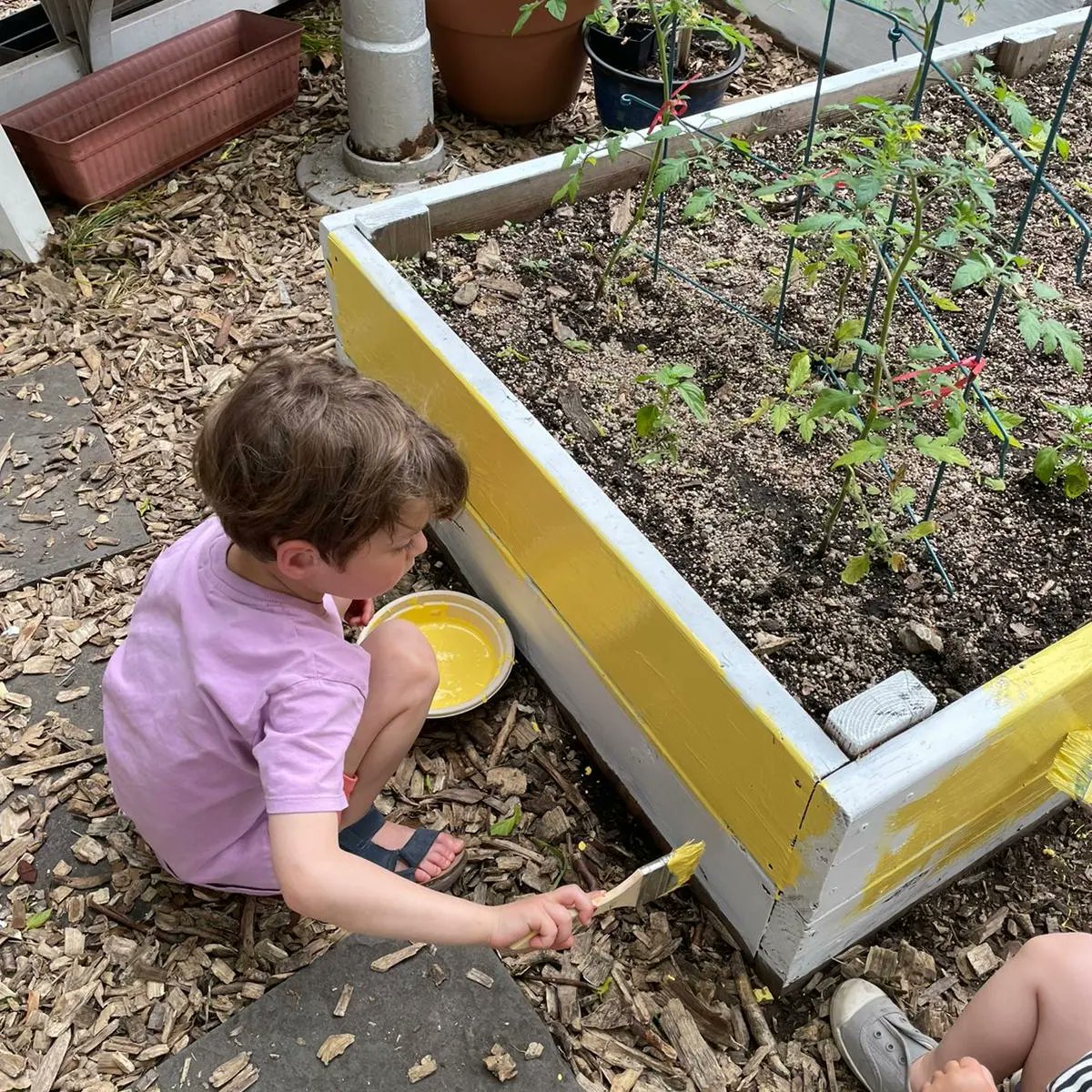 HeyBccs's tweet image. Outdoor learning in our BCCS Garden.... never a dull moment. 🙂 @CommunitySupt16 @D16LEADS @NequanMclean @ruxdanika @stefanizinerman @OsseChi @JabariBrisport