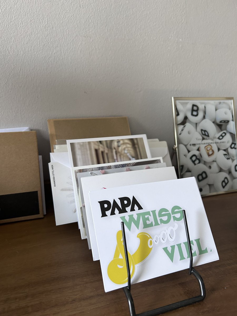 buchstabengrei's tweet photo. Auch bei den Sale-Dayz: 
Neue Karten und Mini-Poster
Motive: #amore #wienliebe #Vatertag #trauerkarte #Birthday … https://t.co/2DWHUkbNG8