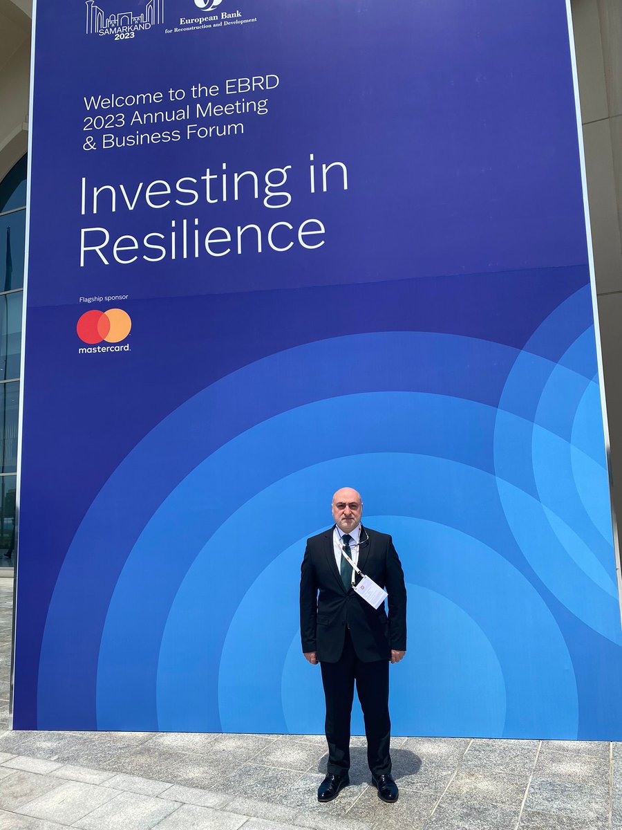 Türkiye Katılım Bankaları Birliği Genel Sekreteri İsmail VURAL ve Uluslararası İlişkiler ve Kurumsal İletişim Direktörü Fatma ÇINAR, Özbekistan’ın Semerkand şehrinde gerçekleşen Avrupa İmar ve Kalkınma Bankası’nın (EBRD) 32. Yıllık Toplantısı ve İş Forumu’na katılım sağladı.