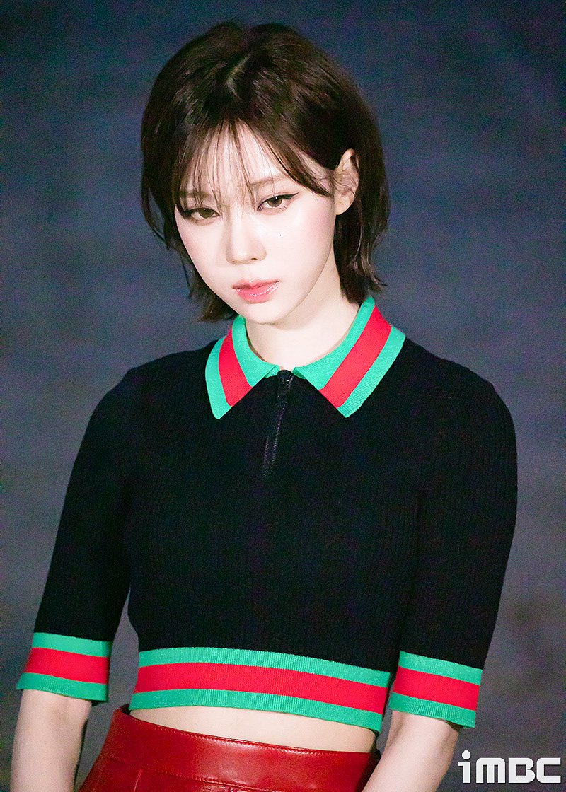 imbcenews's tweet photo. 에스파 윈터, 넥스트 레벨 #경복궁 #에스파 #aespa #윈터  [iMBC 직찍]
https://t.co/SfQkui7hch https://t.co/9tNYTltnLt