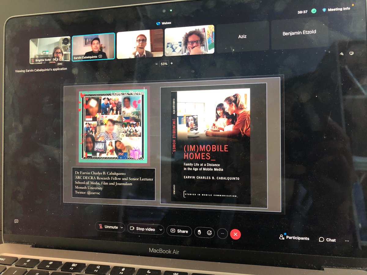 Migrant transnationalism(MITRA) - also on Bluesky (@imiscoe_mitra) on Twitter photo <a href="/imiscoe_mitra/">Migrant transnationalism(MITRA) - also on Bluesky</a> book presentation,<a href="/earvsc/">Earvin Charles B. Cabalquinto, PhD</a>
discussed book "(Im)mobile Homes: Family Life at a Distance in the Age of Mobile Media" (2022). <a href="/IMISCOE/">IMISCOE</a> #transnationalism <a href="/imiscoe_mitra/">Migrant transnationalism(MITRA) - also on Bluesky</a> book presentation,<a href="/earvsc/">Earvin Charles B. Cabalquinto, PhD</a>
discussed book "(Im)mobile Homes: Family Life at a Distance in the Age of Mobile Media" (2022). <a href="/IMISCOE/">IMISCOE</a> #transnationalism
