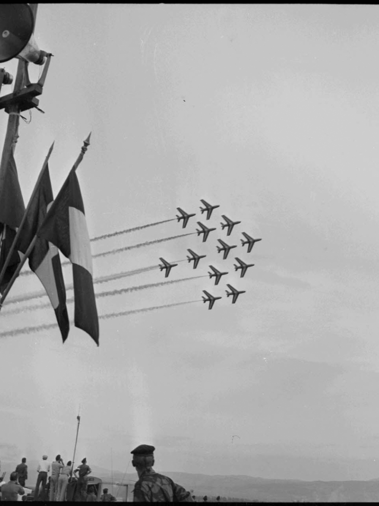 Armee_de_lair's tweet image. 🎂Il y a 70 ans jour pour jour, la patrouille de 4 Republic F-84 de la 3e escadre de Reims se faisait surnommer Patrouille de France.
Un très joyeux anniversaire à @PAFofficiel !
➡️Retour sur la naissance de cette patrouille acrobatique haute en couleur: bit.ly/3O9JkWs