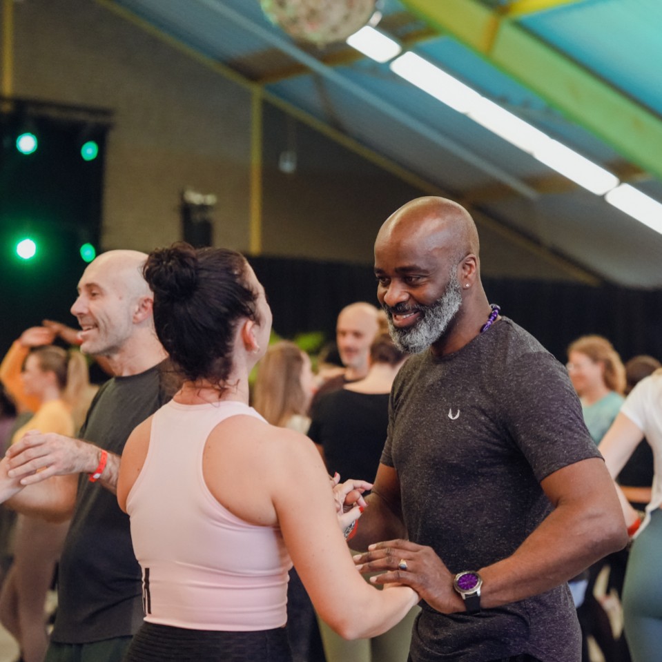 LatinWeekender's tweet image. #FeelgoodTuesday 🌞 Drie dagen parties, workshops, bootcamps en meer 💃🕺 That makes us feel good! Daarom zijn we nu al aan het aftellen tot Latin Weekender 2024 📆 Nog maar 10 maanden! 

👉 Er zijn al cottages uitverkocht dus wees er snel bij! bit.ly/LW2024_boeken