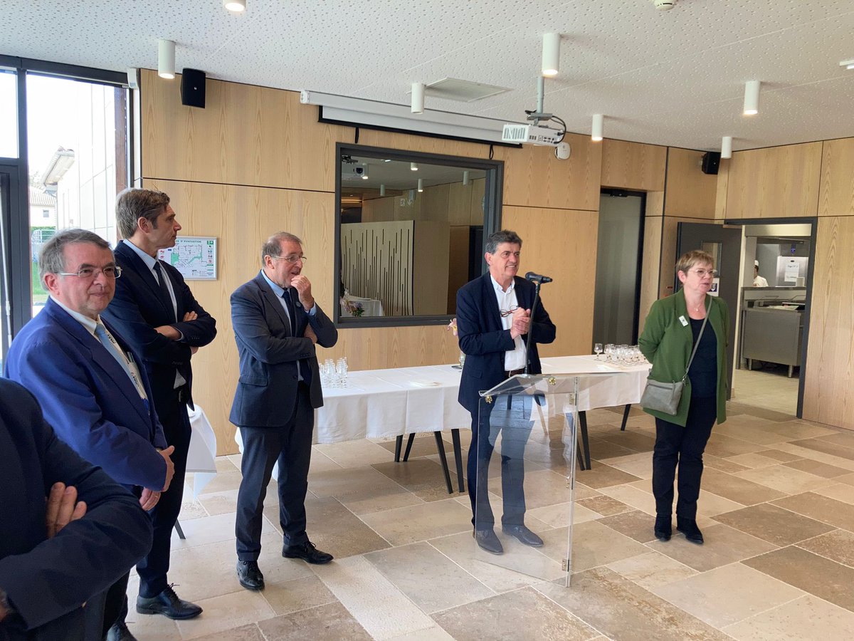 #Apprentissage | Inauguration ✂️ par la préfète du Lot du restaurant d’application « Saveurs et savoirs » de l’école des métiers du Lot à Cahors. Cet outil pédagogique est un lieu d’expression du savoir faire des élèves. Les réservations se font en ligne ➡️edm-cahors.fr/reservation-re…
