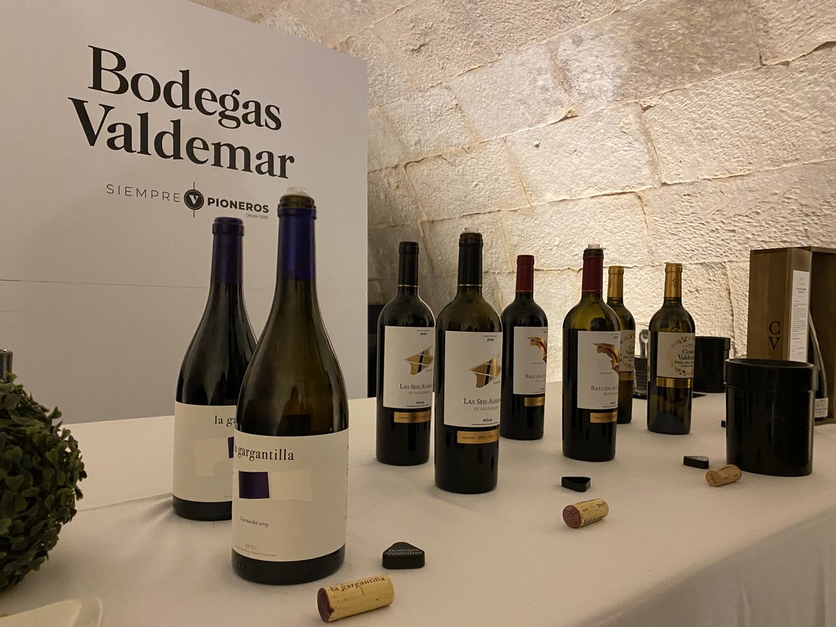 CriteriaGrupo's tweet image. Muchas gracias a @BodegasValdemar por contar con #Calado by #GrupoCriteria para la organización del showroom de vuestros vinos. 🍷

Un verdadero placer. 👏

Si quieres usar nuestros #espaciossingulares, ponte en contacto con nosotros:
📞 607 726 643
📩 info@calado.es